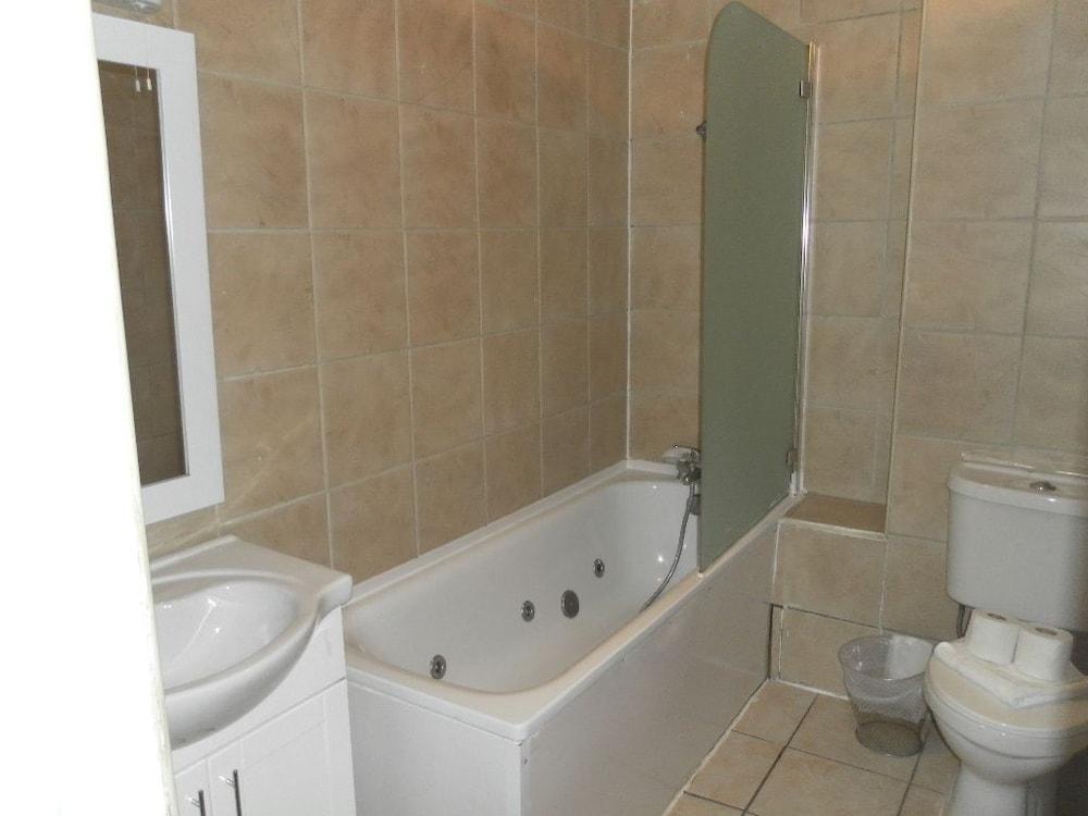 Access Earls Court Apartment London Ngoại thất bức ảnh