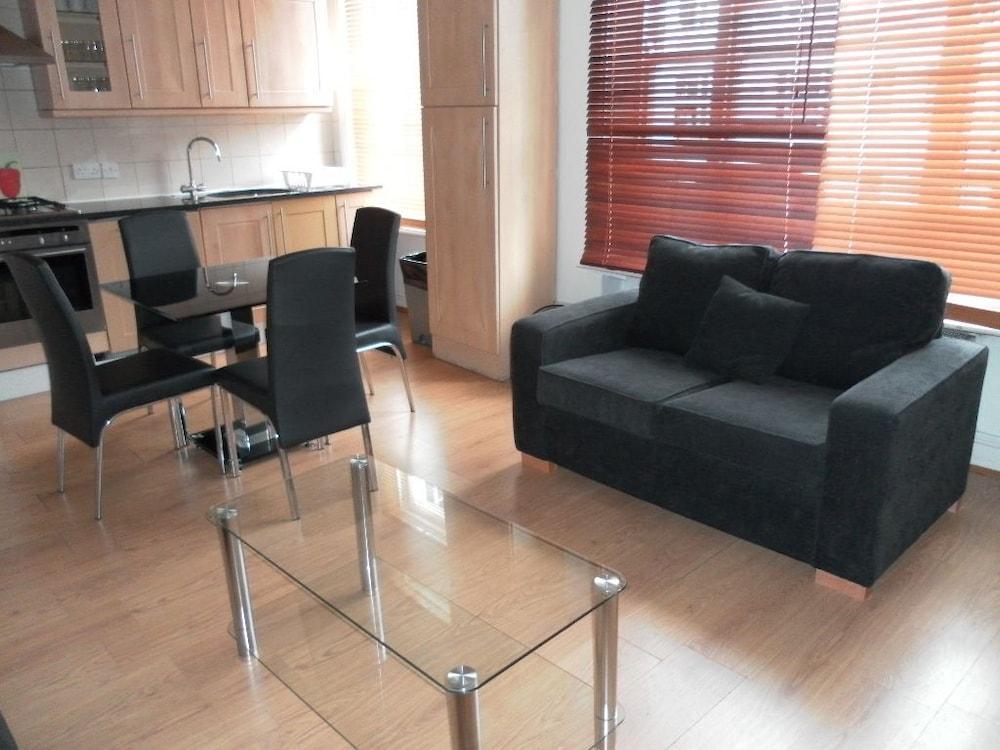 Access Earls Court Apartment London Ngoại thất bức ảnh